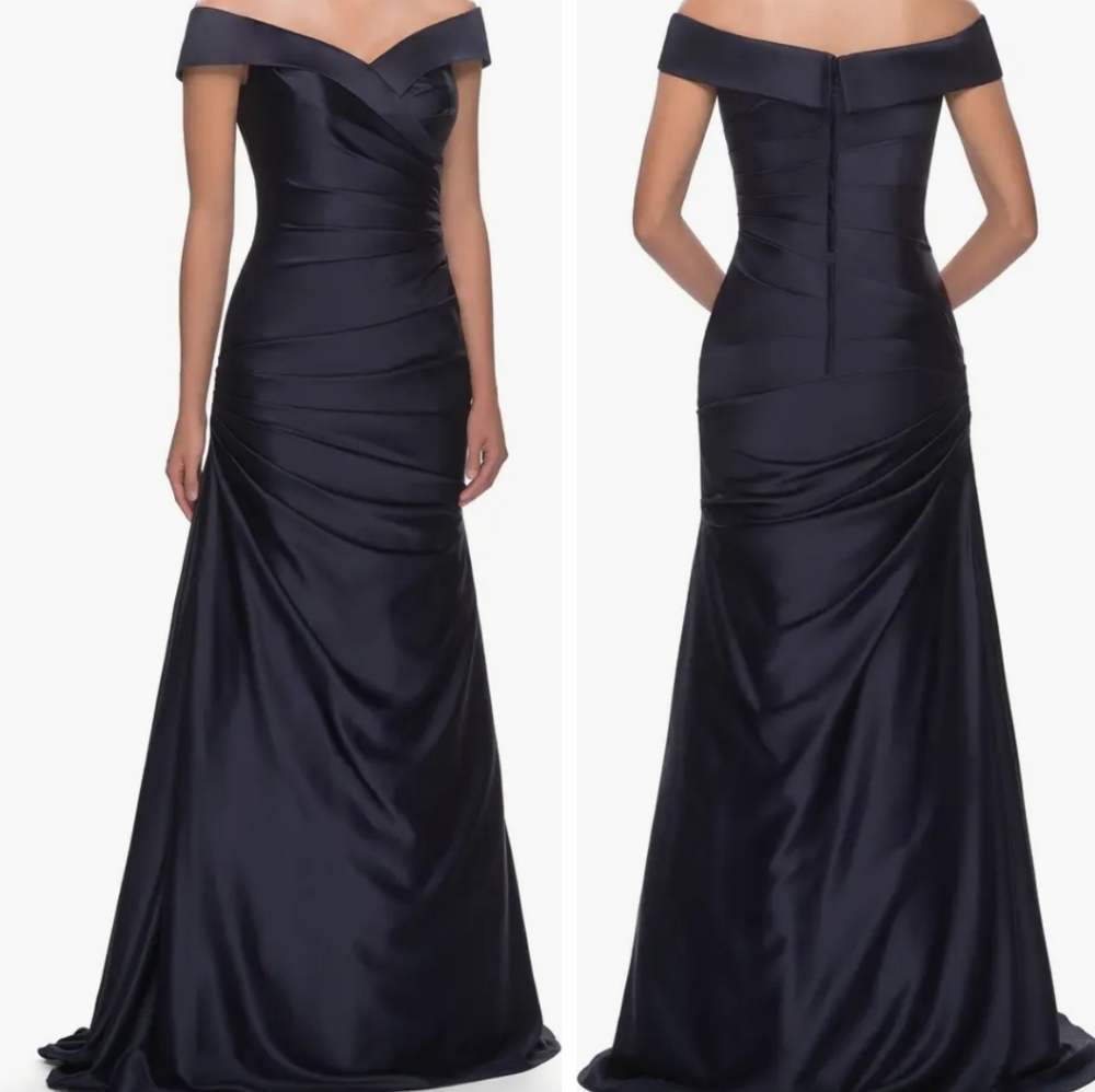 La Femme Off the Shoulder Ruched Satin Trumpet Gown Size 16
